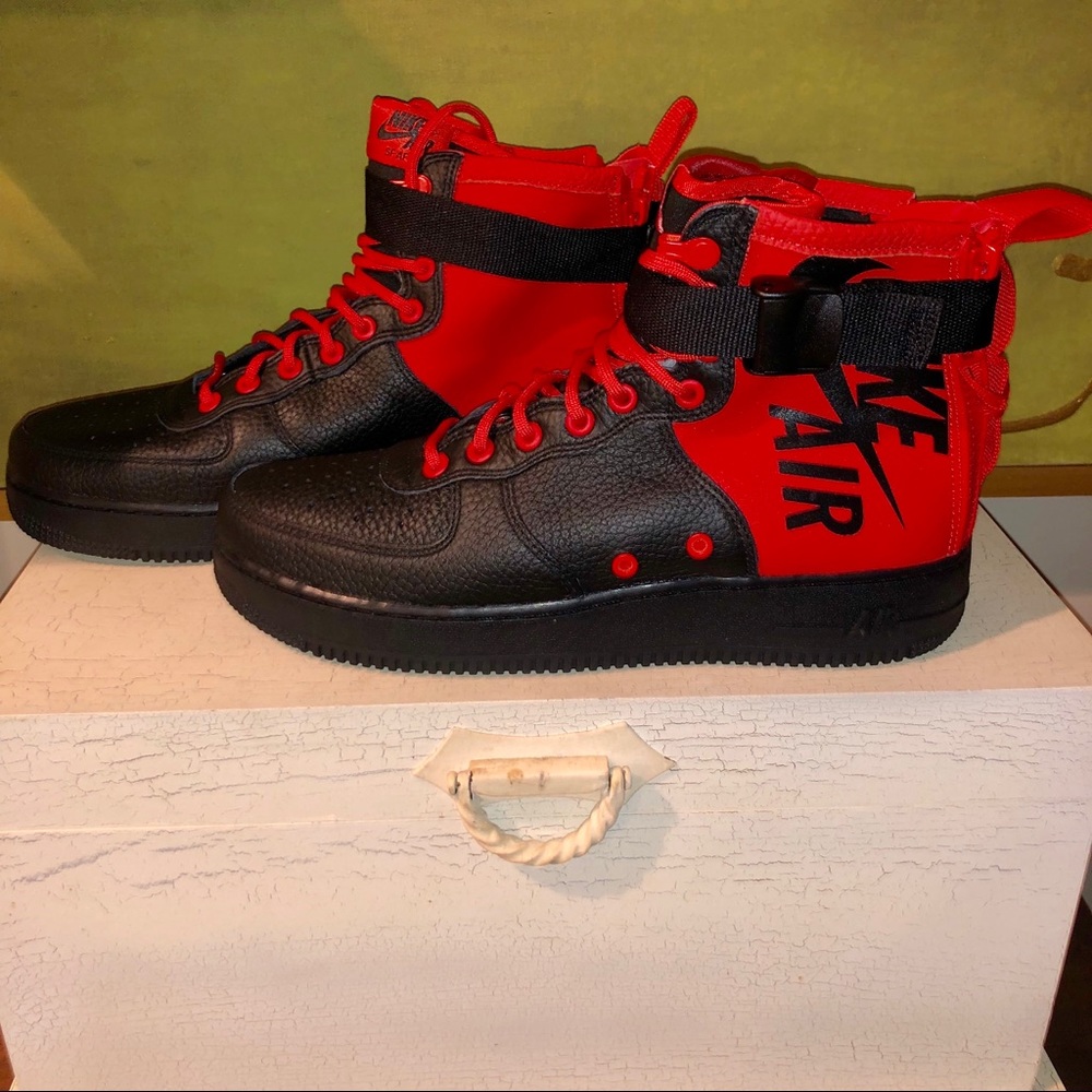 Nike Air Force1 Mid Habanero
